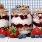 Verrine de Frutas Vermelhas Fácil e Refrescante