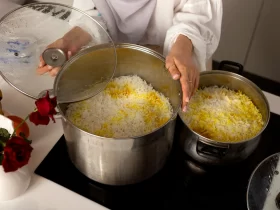 É preciso lavar o arroz antes de cozinhar